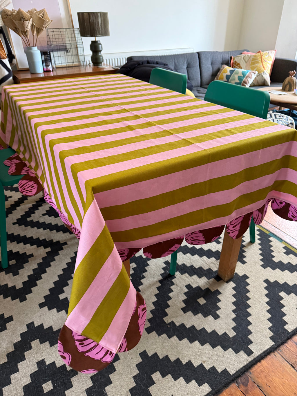 The Reversible Scallop Tablecloth