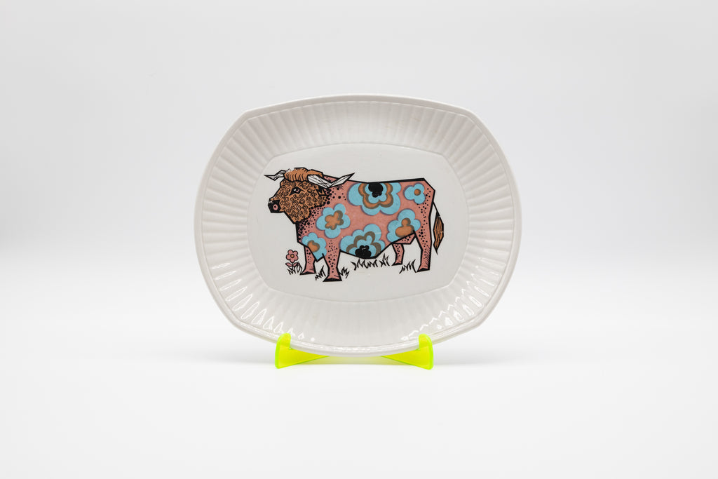 Vintage English Ironstone Pottery Beefeater Cow Plates | Set of 4
