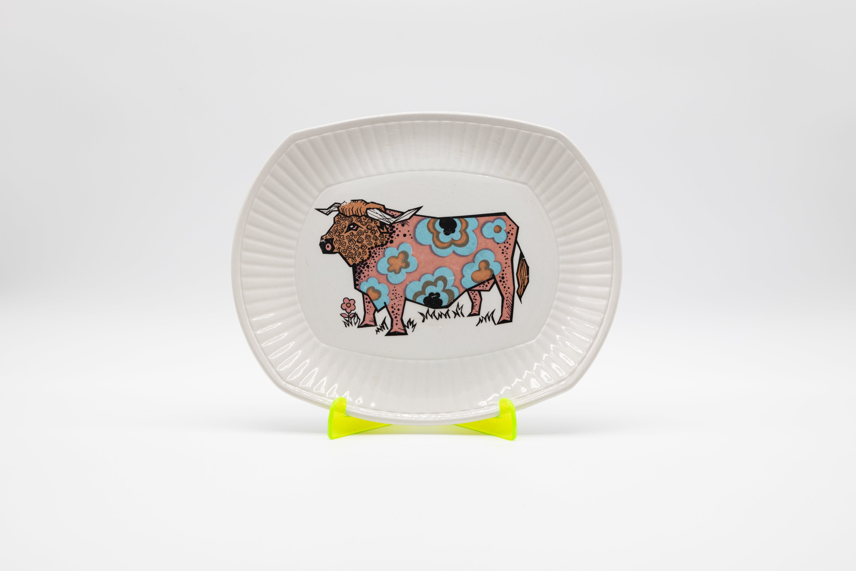 Vintage English Ironstone Pottery Beefeater Cow Plates | Set of 4