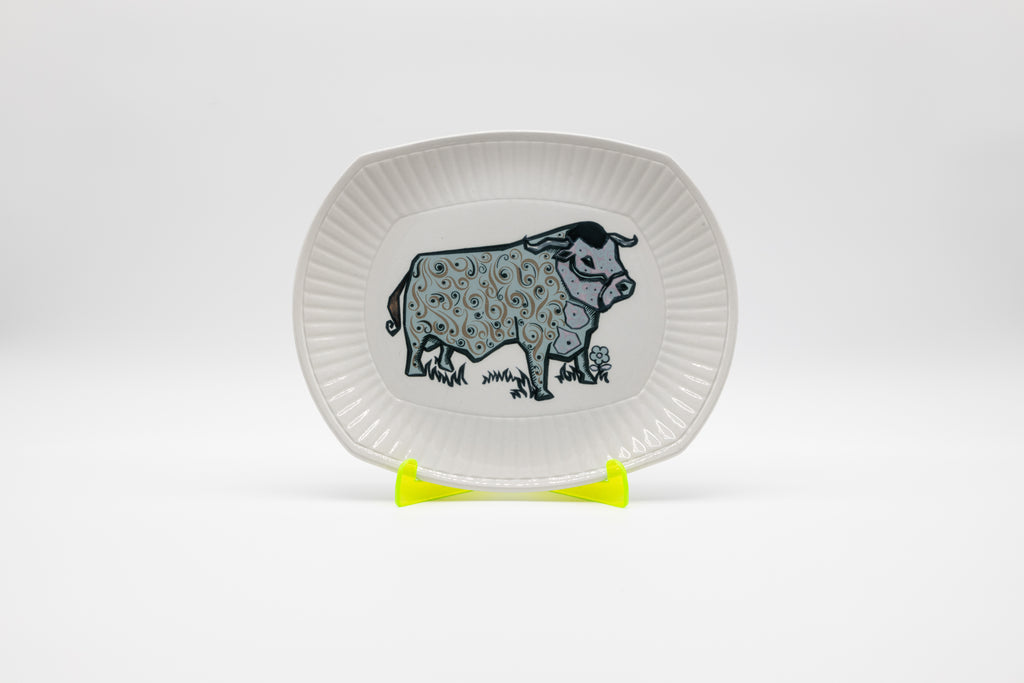 Vintage English Ironstone Pottery Beefeater Cow Plates | Set of 4
