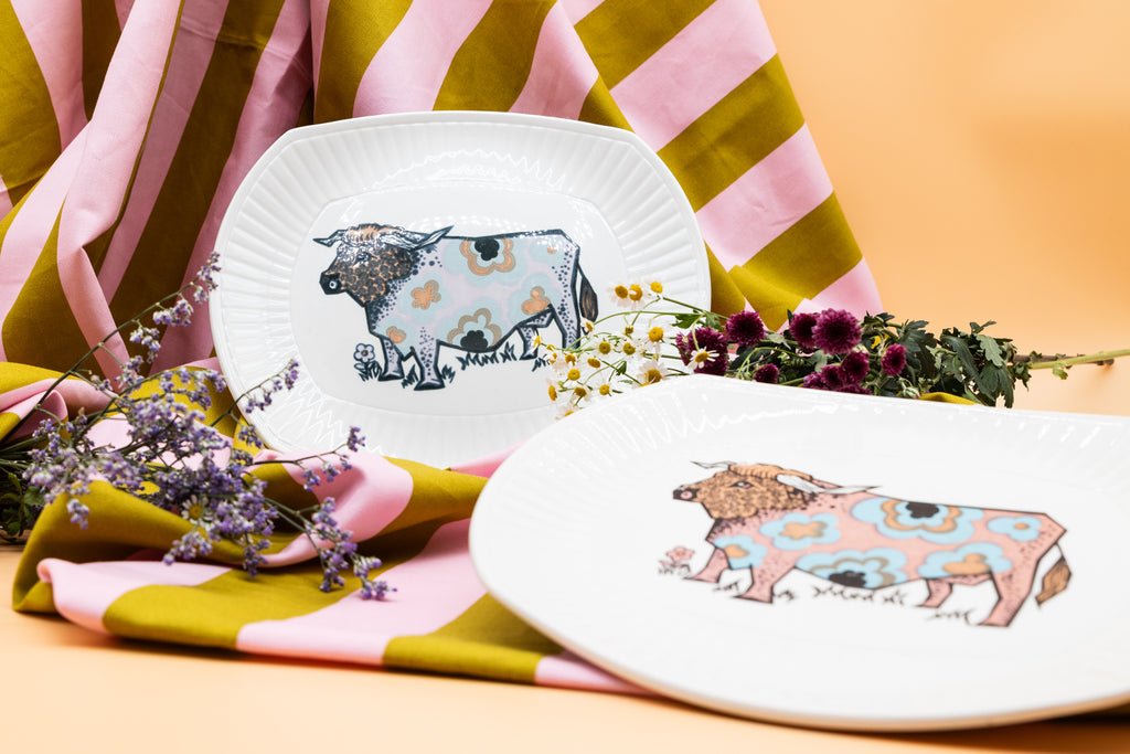 Vintage English Ironstone Pottery Beefeater Cow Plates | Set of 4